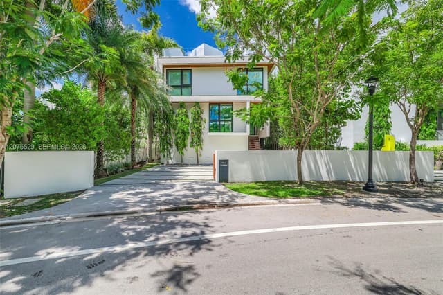 288 Palm Ave, Miami Beach FL 33139 - Miami Beach, FL - Photo 2