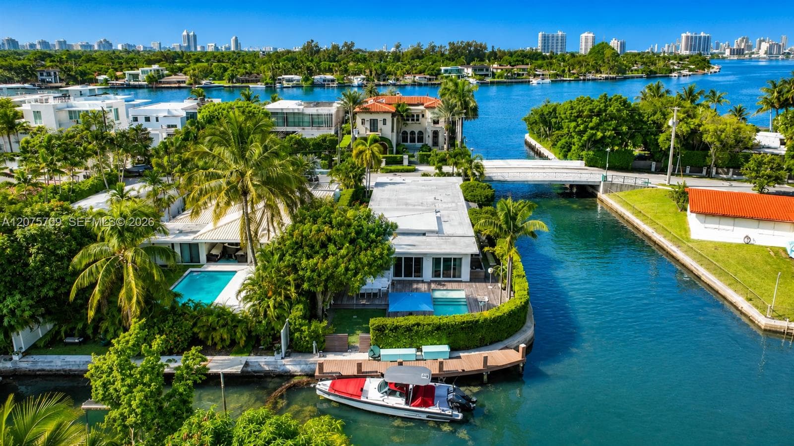 1885 Daytonia Rd, Miami Beach FL 33141 - Miami Beach, FL - Photo 1
