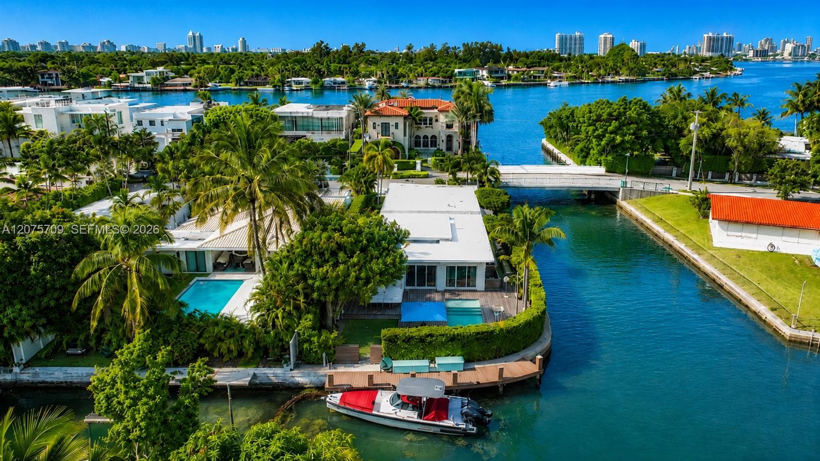 1885 Daytonia Rd, Miami Beach FL 33141