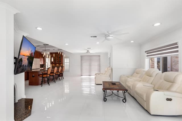 2557 SW 14TH Court, Deerfield Beach FL 33442 - Deerfield Beach, FL - Photo 2