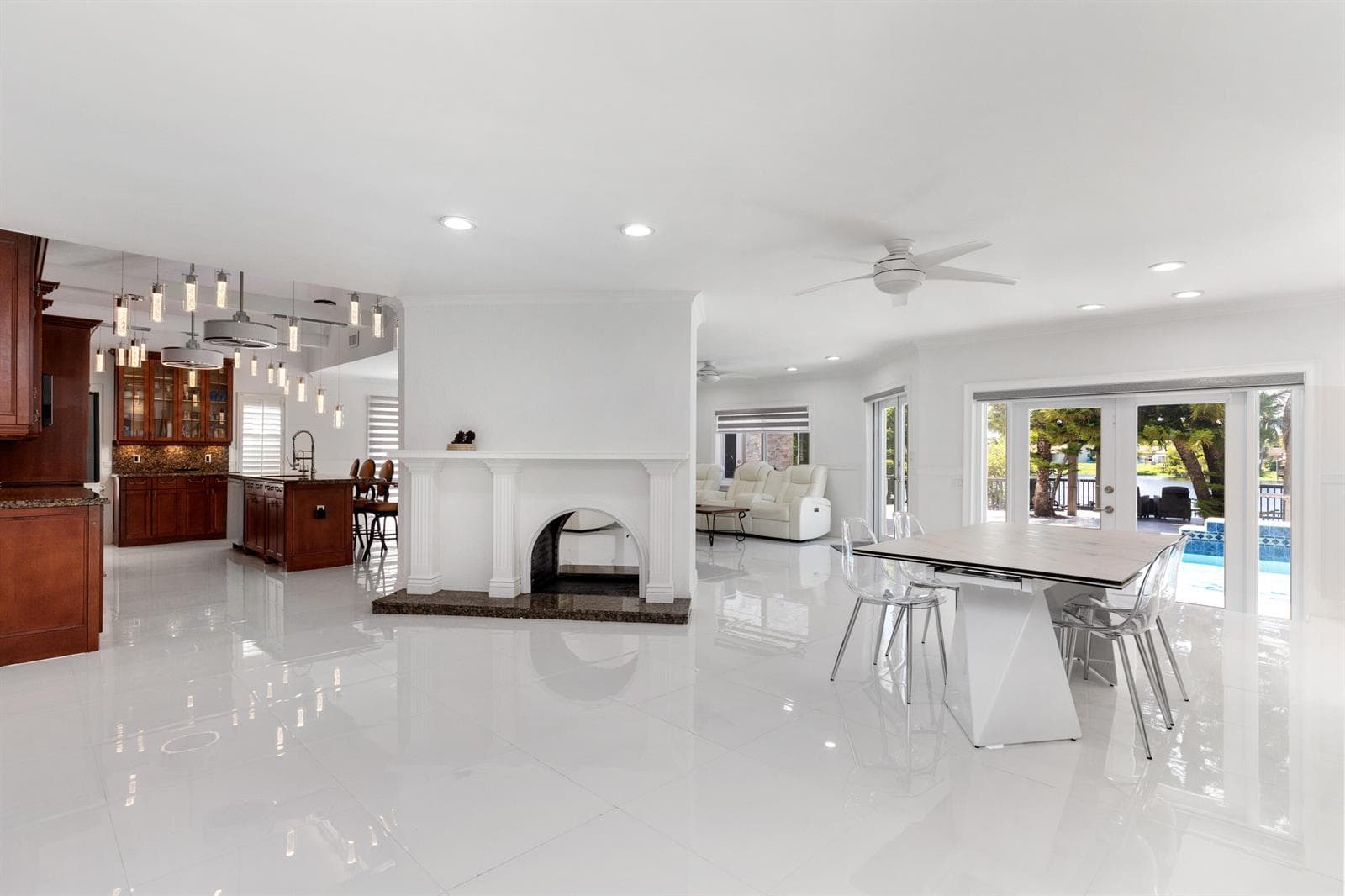 2557 SW 14TH Court, Deerfield Beach FL 33442 - Deerfield Beach, FL - Photo 1