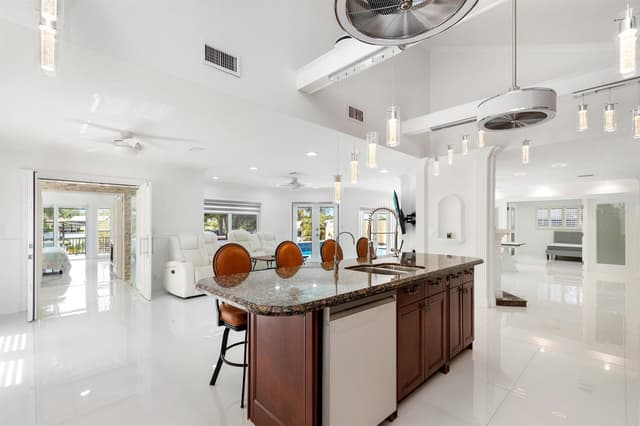 2557 SW 14TH Court, Deerfield Beach FL 33442 - Deerfield Beach, FL - Photo 5