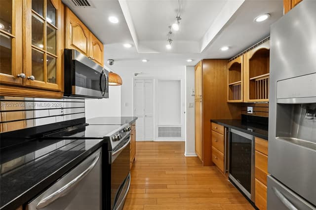 1420 Brickell Bay Dr # 206D, Miami FL 33131 - Miami, FL - Photo 6