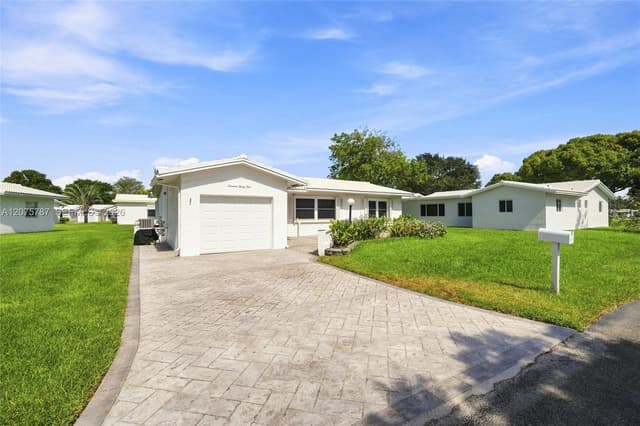 1431 NW 85th Way, Plantation FL 33322 - Plantation, FL - Photo 2