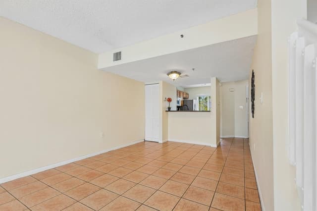 167 RIVIERA Circle, Weston FL 33326 - Weston, FL - Photo 7