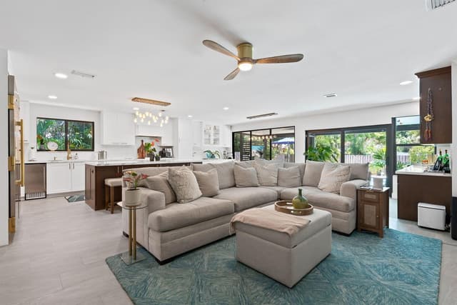 1230 TAYLOR Street, Hollywood FL 33019 - Hollywood, FL - Photo 5