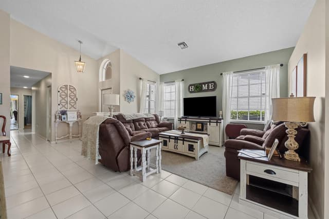 7865 Rockport Circle, Lake Worth FL 33467 - Lake Worth, FL - Photo 7