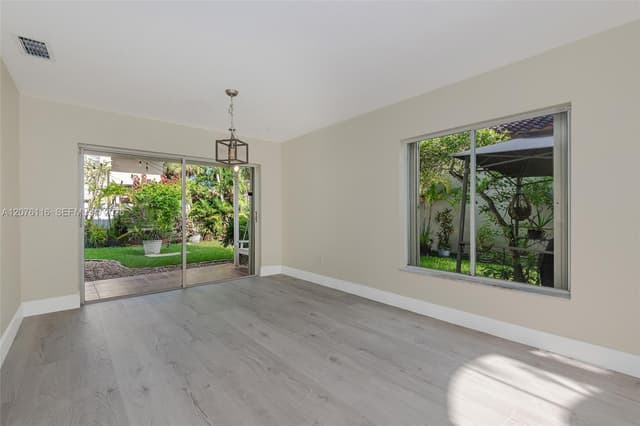1984 NW 179th Ave, Pembroke Pines FL 33029 - Pembroke Pines, FL - Photo 6