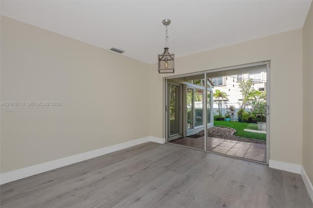1984 NW 179th Ave, Pembroke Pines FL 33029 - Pembroke Pines, FL - Photo 5