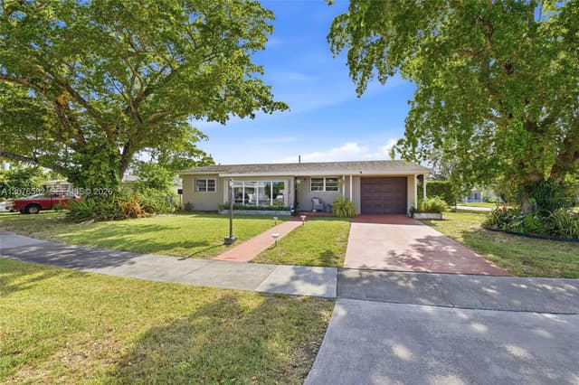 20510 Jacaranda Rd, Cutler Bay FL 33189 - Cutler Bay, FL - Photo 3