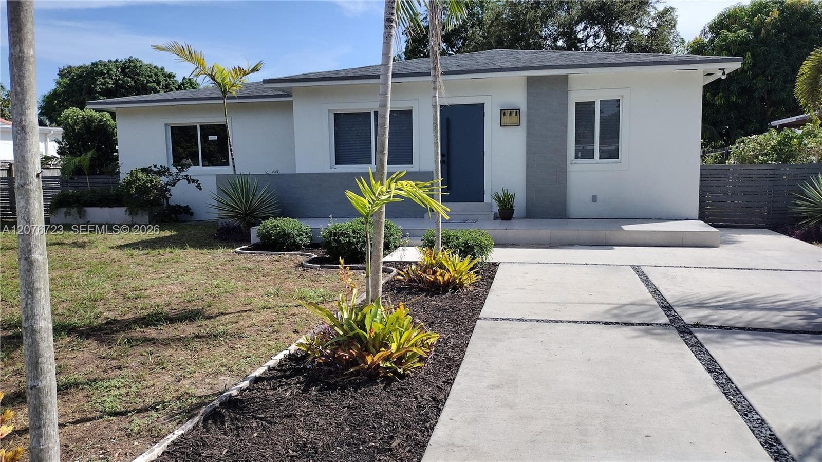 300 S Biscayne River Dr, Miami FL 33169