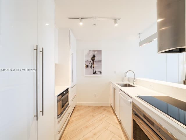 2201 Collins Ave # 428, Miami Beach FL 33139 - Miami Beach, FL - Photo 6
