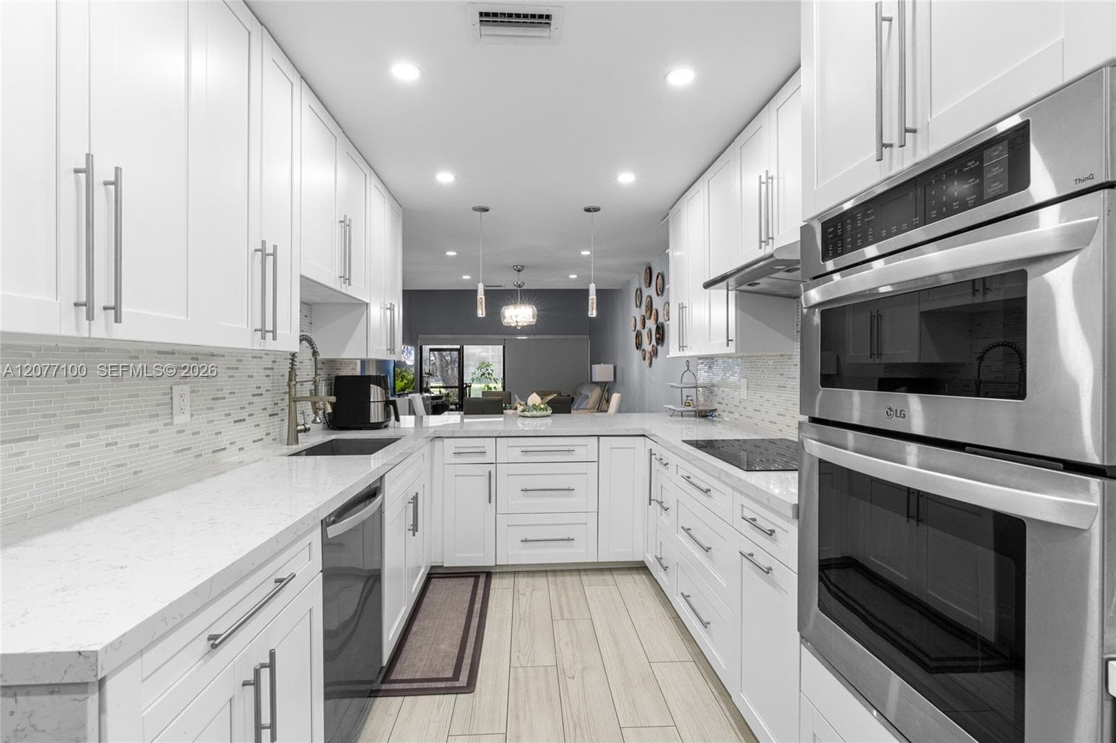 1064 NW 97th Ave # 219, Pembroke Pines FL 33024 - Pembroke Pines, FL - Photo 1