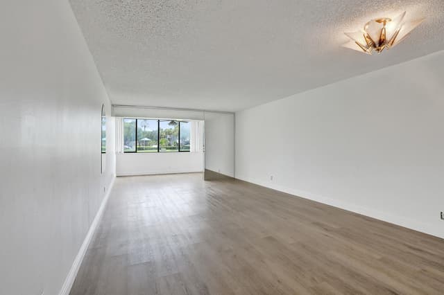 8030 Hampton Boulevard # 106, North Lauderdale FL 33068 - North Lauderdale, FL - Photo 2