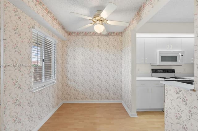 13705 SW 12th St # 409B, Pembroke Pines FL 33027 - Pembroke Pines, FL - Photo 4