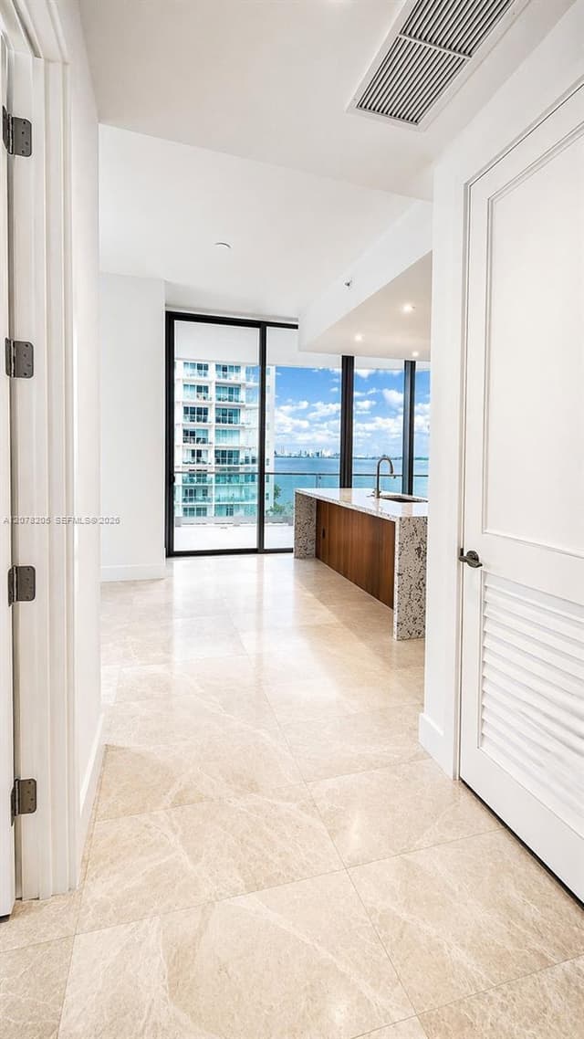 175 SE 25th rd # 504, Miami FL 33131 - Miami, FL - Photo 3