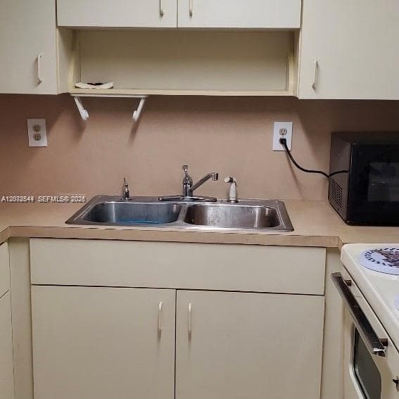 1305 W 46th St # 108, Hialeah FL 33012 - Hialeah, FL - Photo 6