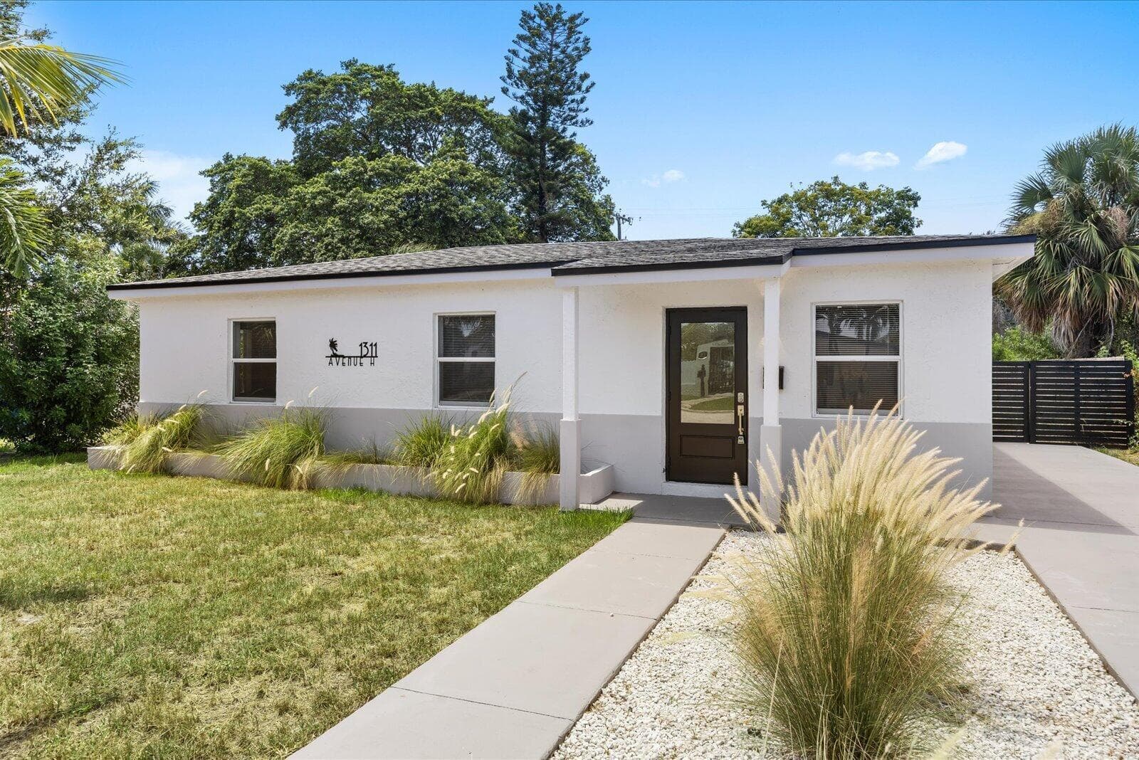 1311 AVENUE H, Riviera Beach FL 33404 - Riviera Beach, FL - Photo 1