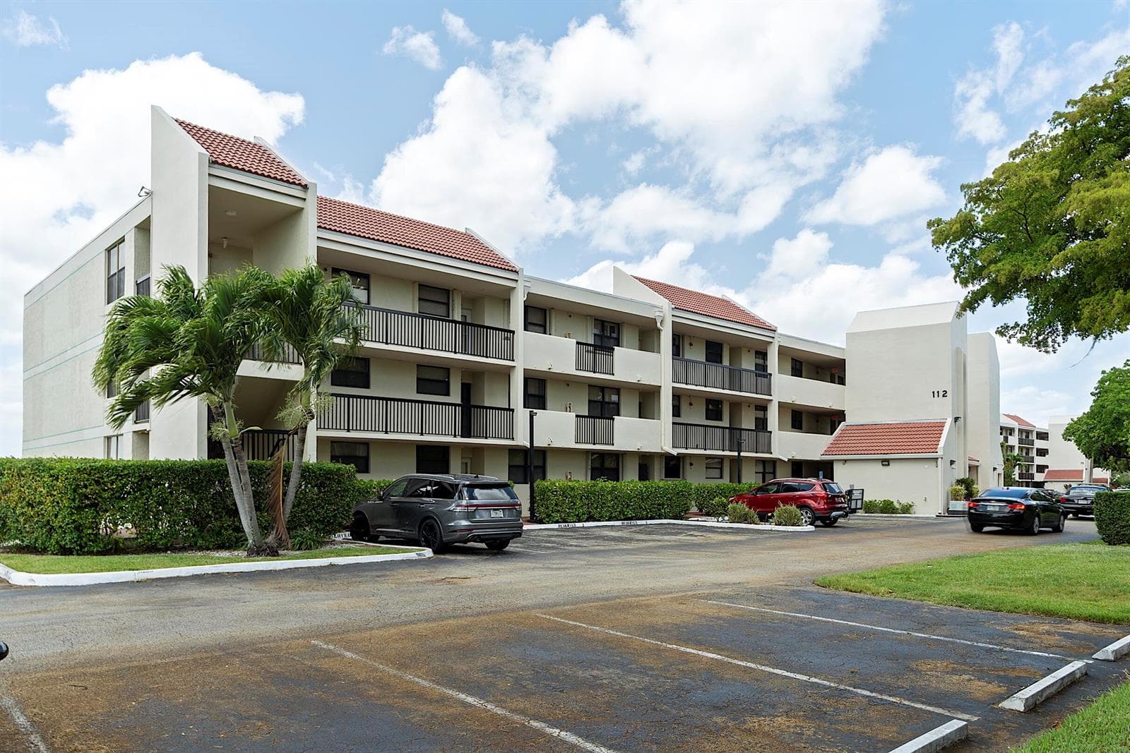 112 LAKE EMERALD Drive # 209, Oakland Park FL 33309 - Oakland Park, FL - Photo 1