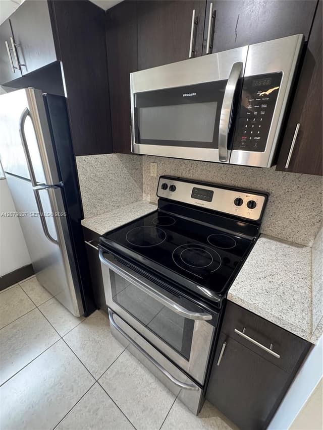 18224 Mediterranean Blvd # 17, Miami FL 33015 - Miami, FL - Photo 7