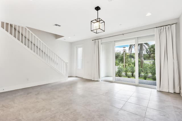 12556 Gross Pointe Drive, Palm Beach Gardens FL 33418 - Palm Beach Gardens, FL - Photo 7