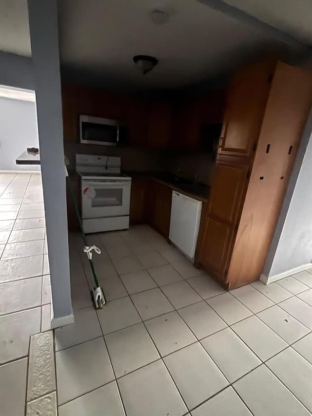 301 NW 177TH Street # 128, Miami Gardens FL 33169 - Miami Gardens, FL - Photo 6
