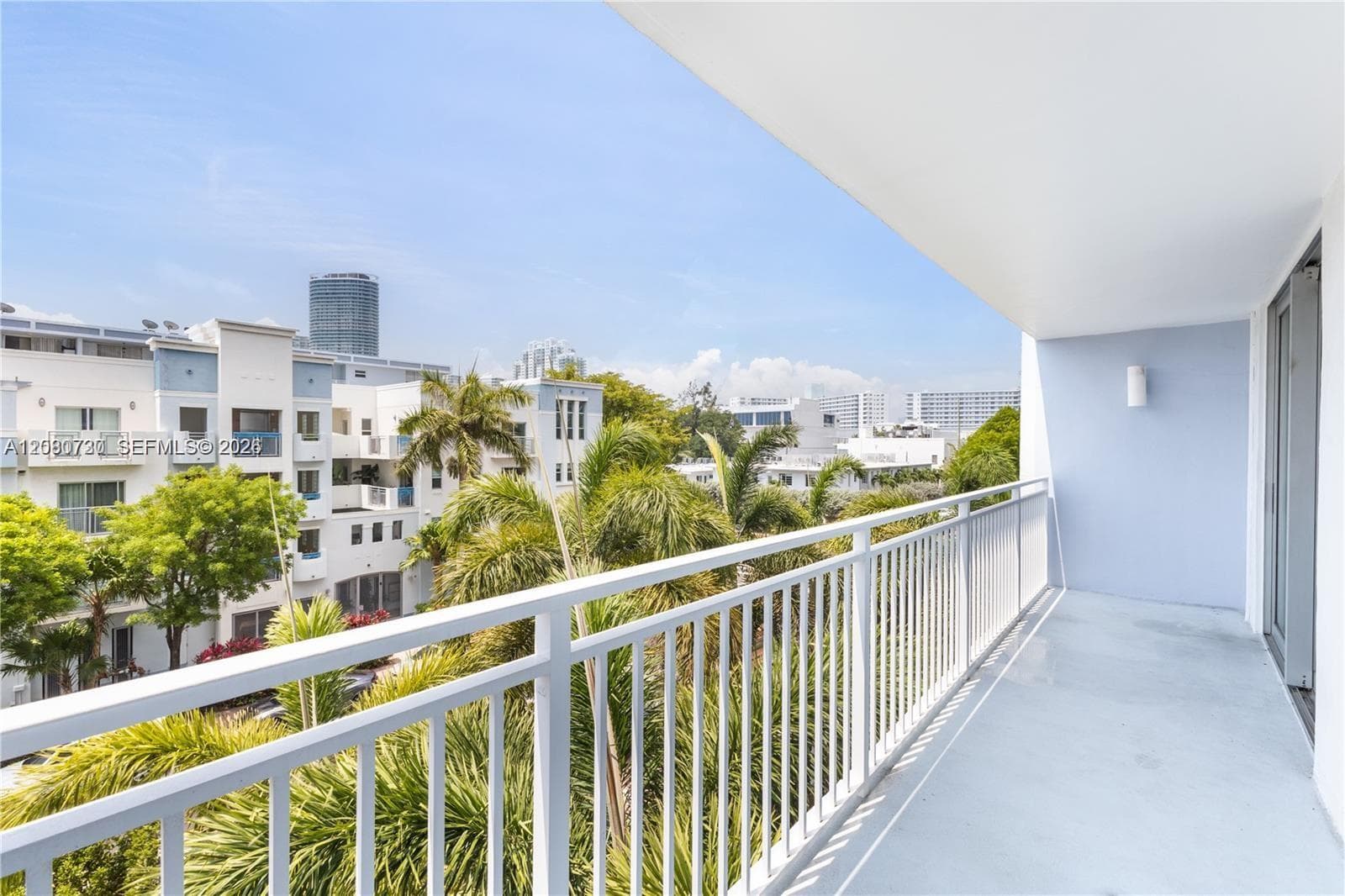 1045 10th St # 402, Miami Beach FL 33139 - Miami Beach, FL - Photo 1