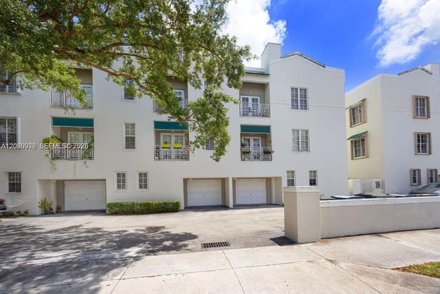 5801 SW 74th Ter # 3, South Miami FL 33143 - South Miami, FL - Photo 3