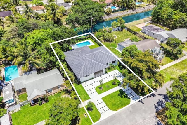 6853 S Waterway Dr, Miami FL 33155 - Miami, FL - Photo 3