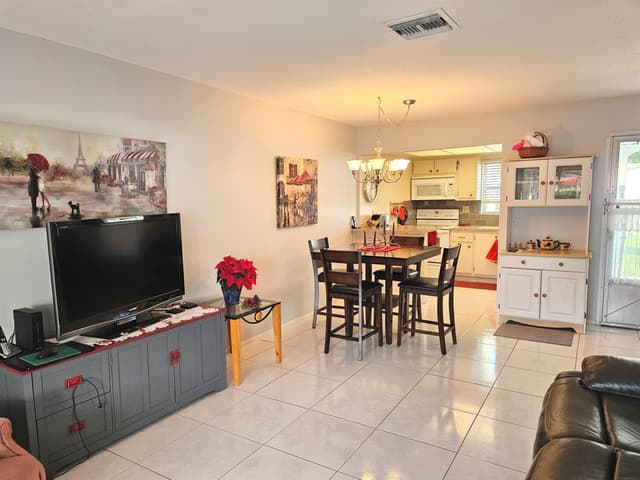 2920 CROSLEY Drive E # B, West Palm Beach FL 33415 - West Palm Beach, FL - Photo 6