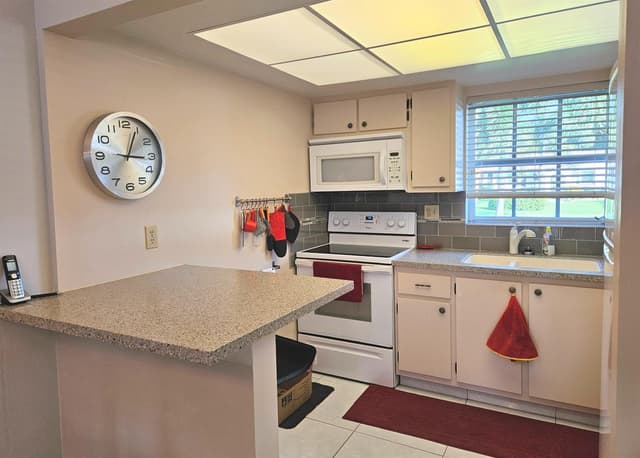 2920 CROSLEY Drive E # B, West Palm Beach FL 33415 - West Palm Beach, FL - Photo 5