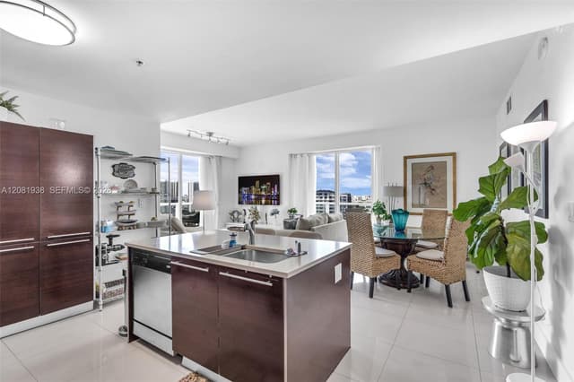 1900 N Bayshore Dr # 2111, Miami FL 33132 - Miami, FL - Photo 6