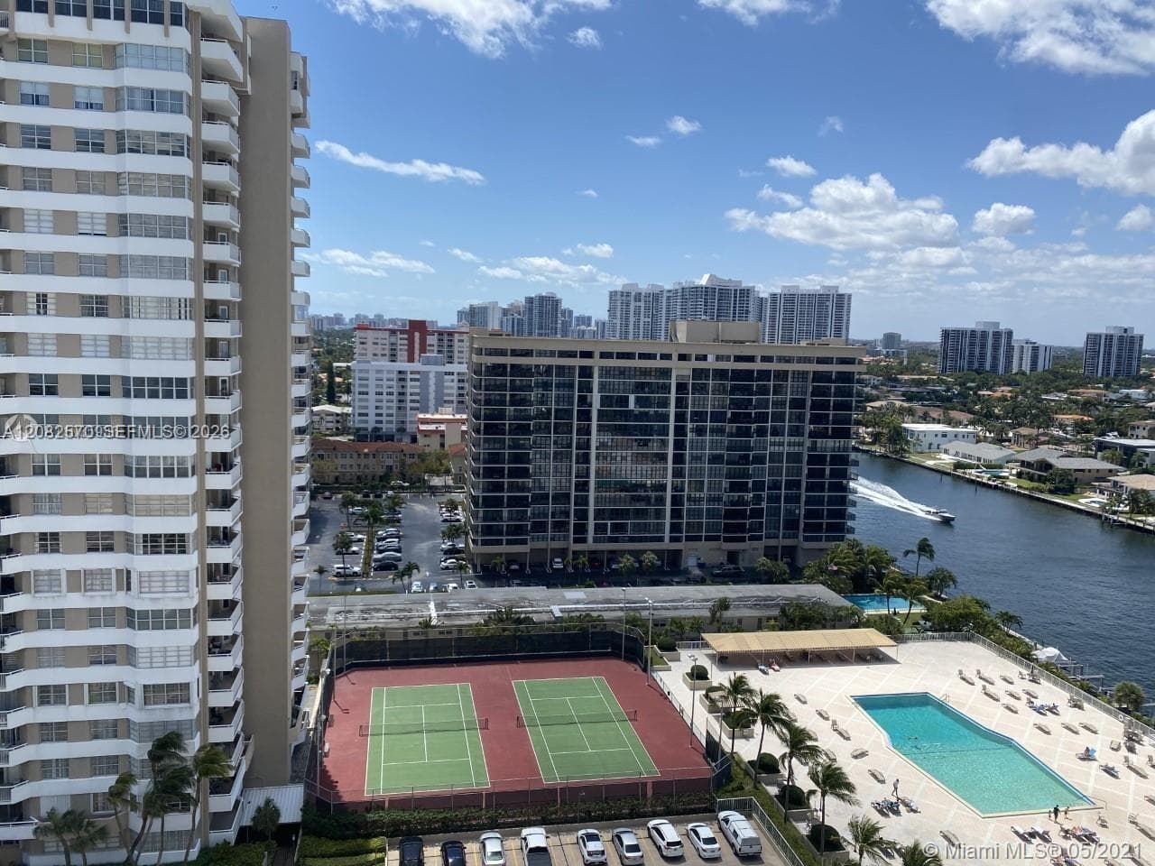 1985 S Ocean Dr # 8Q, Hallandale Beach FL 33009 - Hallandale Beach, FL - Photo 1