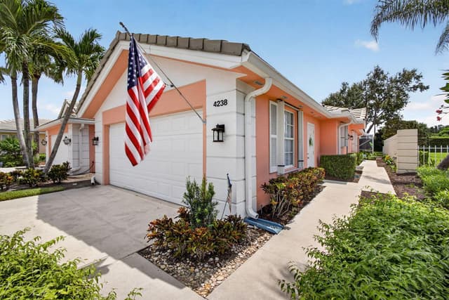 4238 ROYAL OAK Drive, Palm Beach Gardens FL 33410 - Palm Beach Gardens, FL - Photo 2
