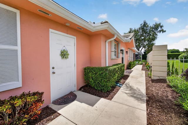 4238 ROYAL OAK Drive, Palm Beach Gardens FL 33410 - Palm Beach Gardens, FL - Photo 3