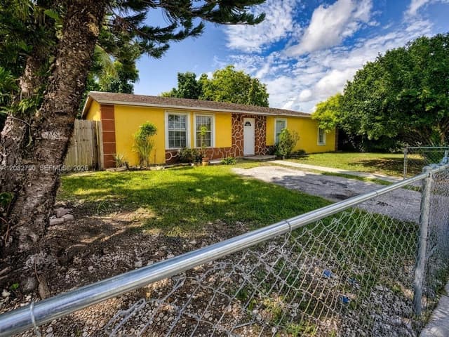 15724 SW 304th Ter, Homestead FL 33033 - Homestead, FL - Photo 3
