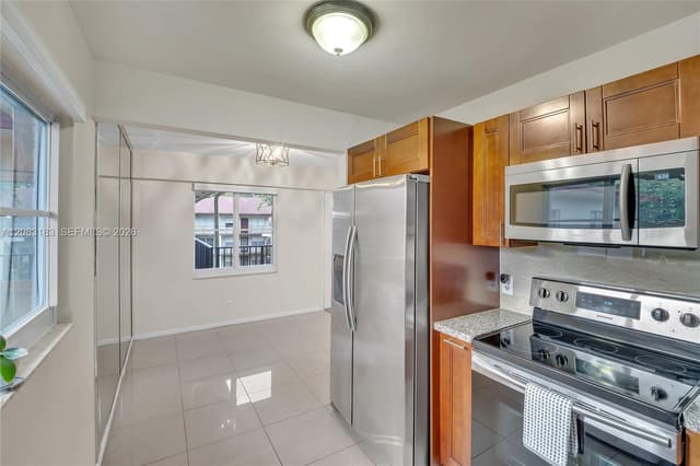 150 SW 134th Way # 304R, Pembroke Pines FL 33027 - Pembroke Pines, FL - Photo 3