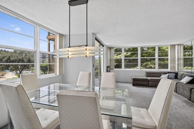 1400 Saint Charles Place # 313, Pembroke Pines FL 33026 - Pembroke Pines, FL - Photo 5