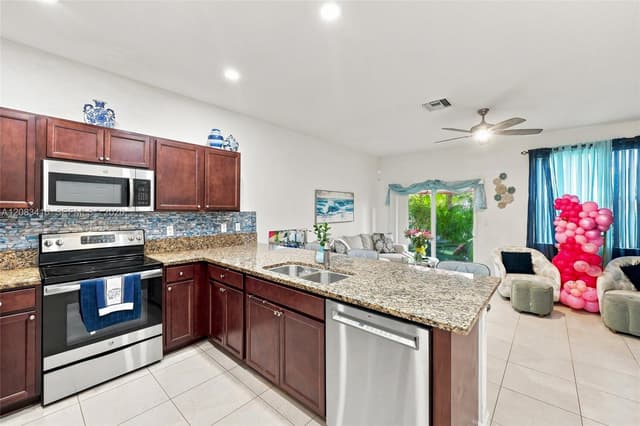 4321 Braxton Ave, West Palm Beach FL 33417 - West Palm Beach, FL - Photo 6