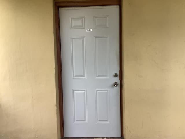 8400 Sunrise Lakes Boulevard Unit 101, Sunrise FL 33322 - Sunrise, FL - Photo 3
