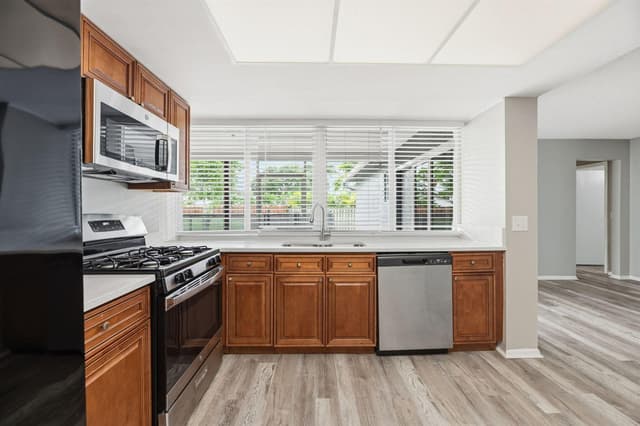 10830 NW 29TH Court, Sunrise FL 33322 - Sunrise, FL - Photo 7