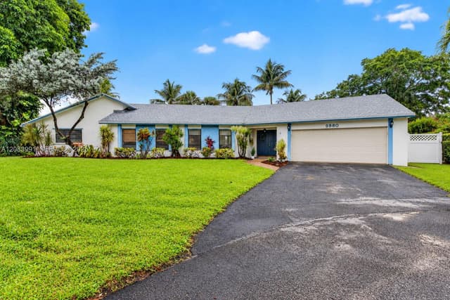 9880 SW 1st St, Plantation FL 33324 - Plantation, FL - Photo 2