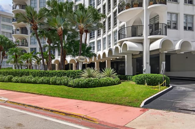 5660 W Collins Ave # 6D, Miami Beach FL 33140 - Miami Beach, FL - Photo 2