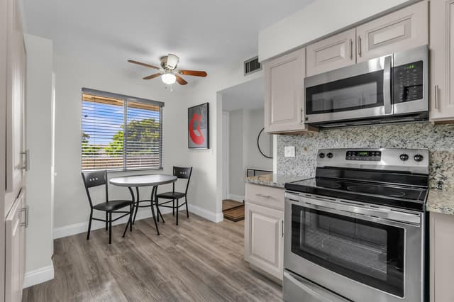 7267 HUNTINGTON Lane # 403, Delray Beach FL 33446 - Delray Beach, FL - Photo 4