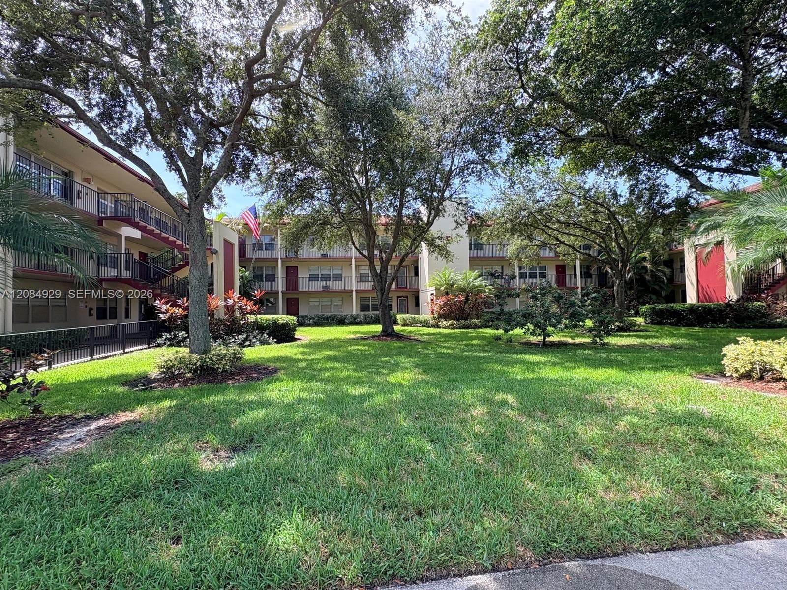 13350 SW 1st St # 107P, Pembroke Pines FL 33027 - Pembroke Pines, FL - Photo 1