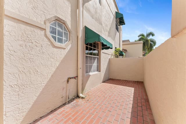 6705 Via Regina, Boca Raton FL 33433 - Boca Raton, FL - Photo 4
