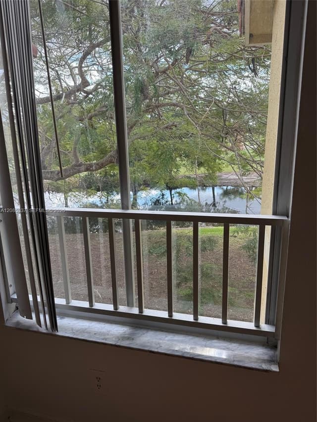437 Vista Isles Dr, # 2223, Sunrise FL 33325 - Sunrise, FL - Photo 6