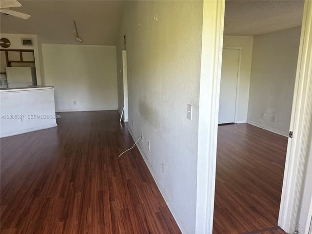 437 Vista Isles Dr, # 2223, Sunrise FL 33325 - Sunrise, FL - Photo 5