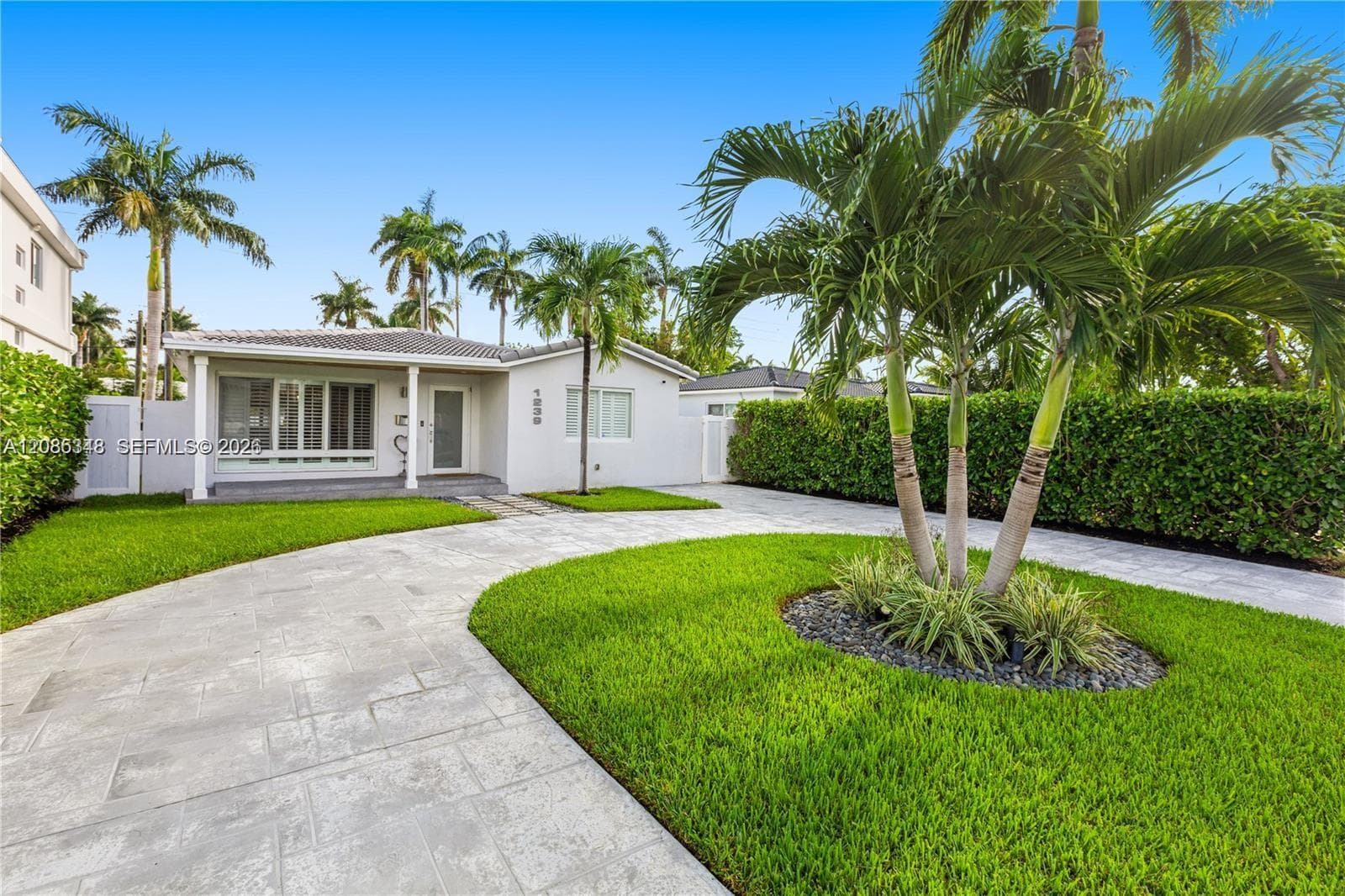 1239 Washington St, Hollywood FL 33019