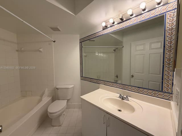 9645 NW 1st Ct # 110, Pembroke Pines FL 33024 - Pembroke Pines, FL - Photo 5